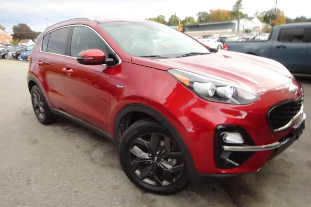 2020 Kia Sportage S photo 1