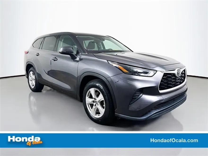 2022 Toyota Highlander L photo 1