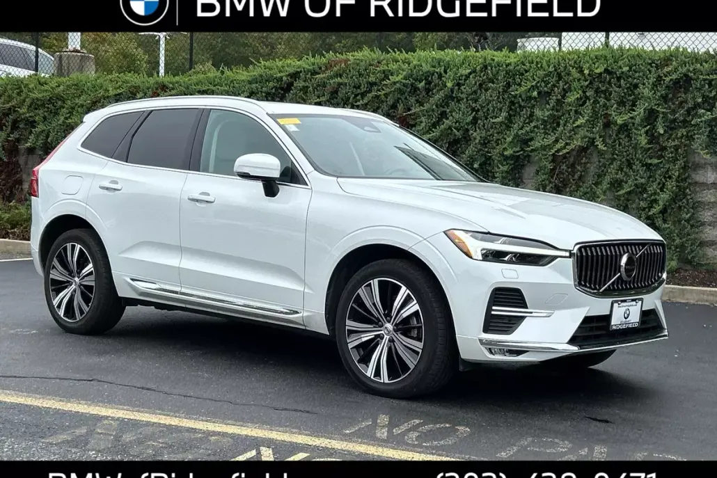 2022 Volvo XC60 B5 Inscription photo 1