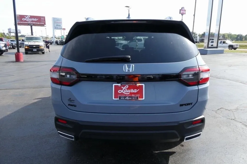 2025 Honda Pilot Sport photo 1