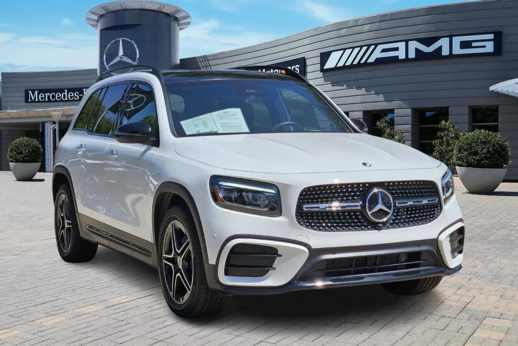 2024 Mercedes Benz GLB 250 photo 1