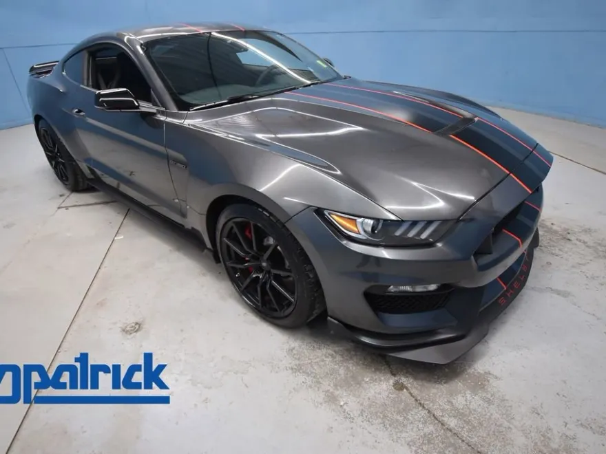 2017 Ford Mustang Shelby GT350 photo 1