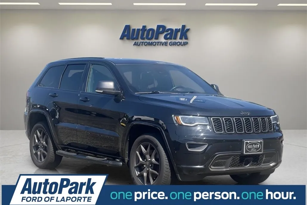 2021 Jeep Grand Cherokee Anniversary Edition photo 1