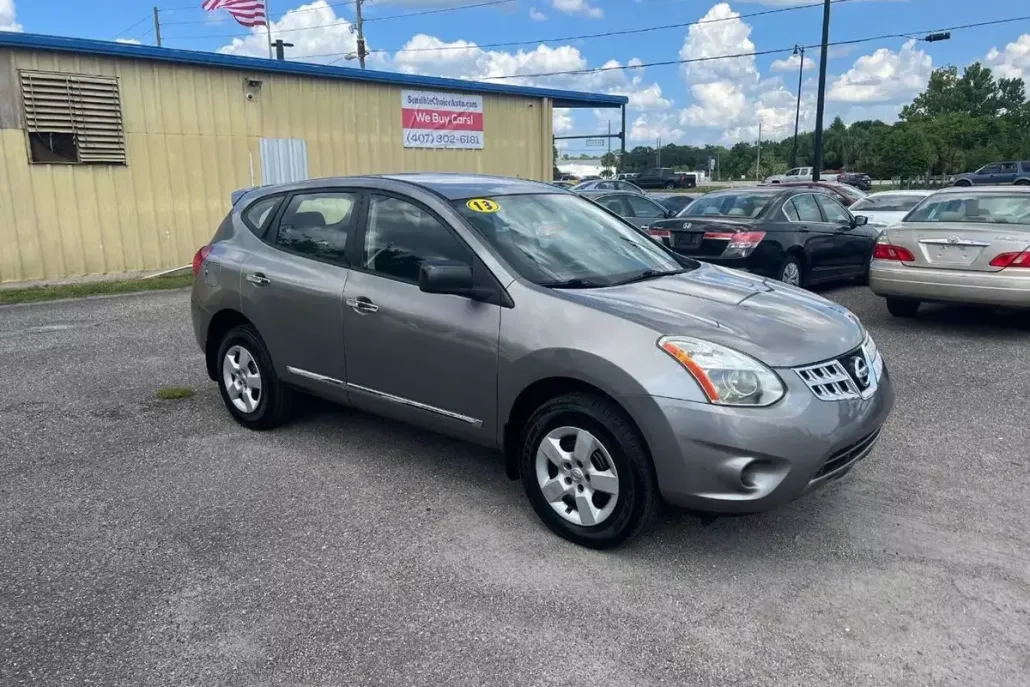 2013 Nissan Rogue S photo 1