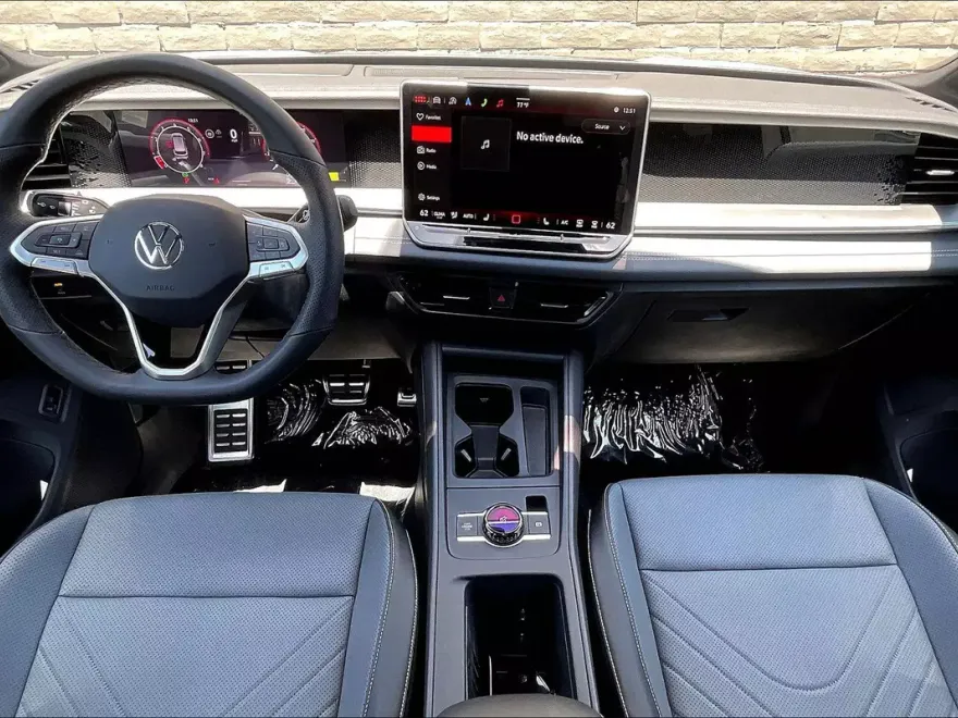 2025 Volkswagen Tiguan SE R-Line Black photo 1
