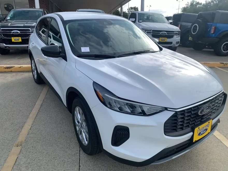 2025 Ford Escape Active photo 1