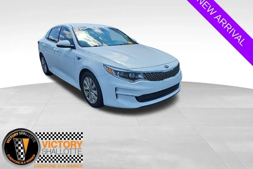 2016 Kia Optima EX photo 1