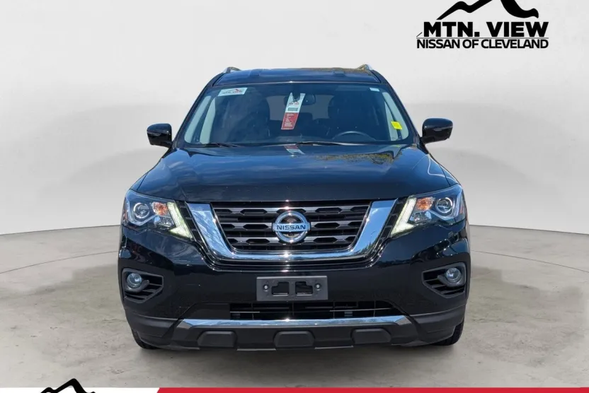 2019 Nissan Pathfinder SL photo 1