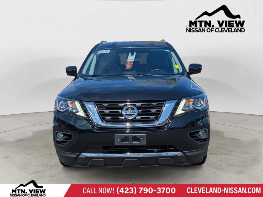 2019 Nissan Pathfinder SL photo 1