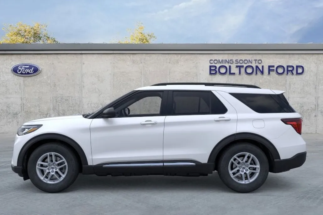 2025 Ford Explorer photo 1