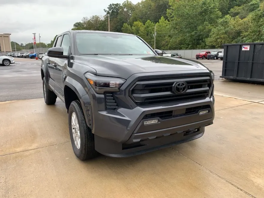 2025 Toyota Tacoma SR5 4x4 Double Cab photo 1