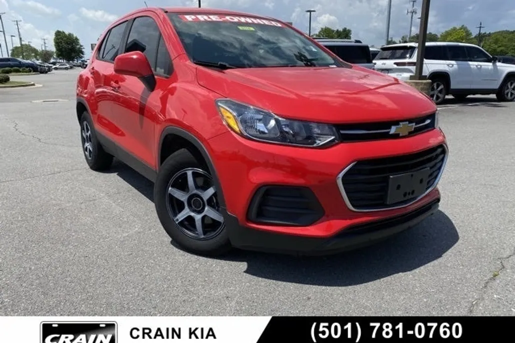 2020 Chevrolet Trax LS photo 1