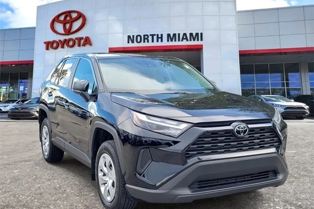 2025 Toyota RAV4 LE photo 1