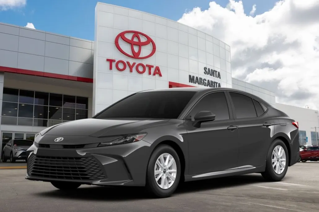 2025 Toyota Camry LE photo 1