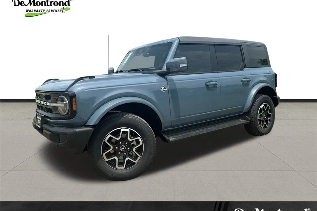 2025 Ford Bronco Outer Banks photo 1