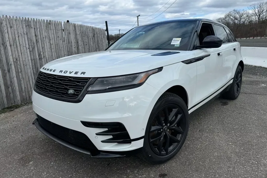 2026 Land Rover Range Rover Velar SE photo 1