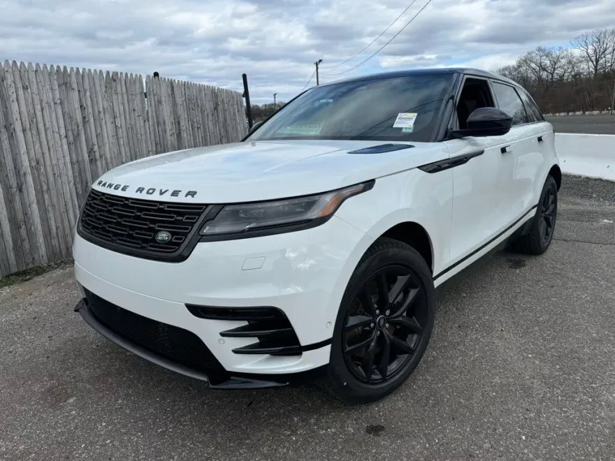 2026 Land Rover Range Rover Velar SE photo 1