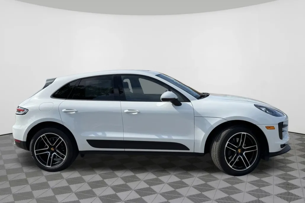 2020 Porsche Macan photo 1