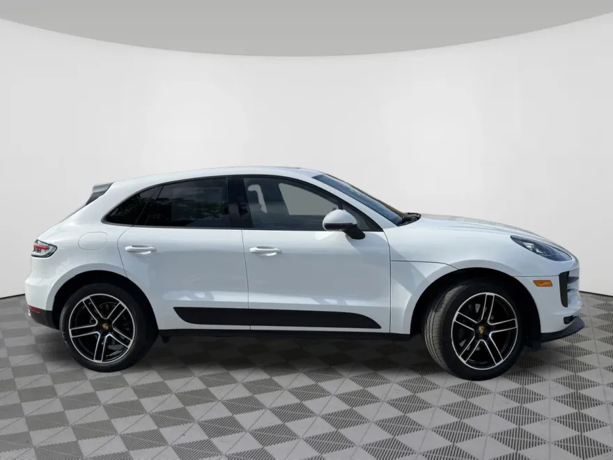 2020 Porsche Macan photo 1