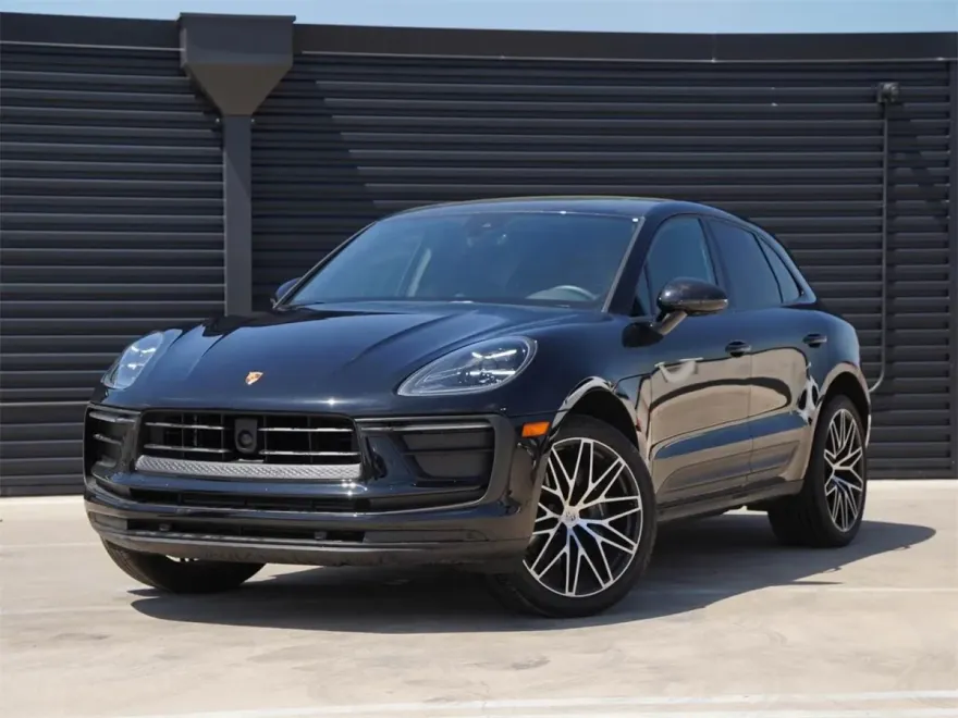 2025 Porsche Macan Base photo 1