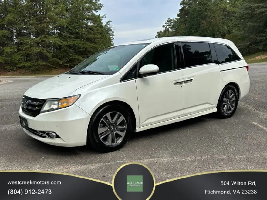 2015 Honda Odyssey Touring photo 1