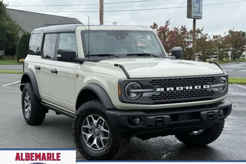 2025 Ford Bronco Badlands photo 1