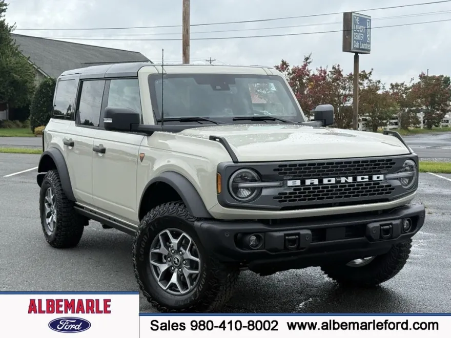 2025 Ford Bronco Badlands photo 1