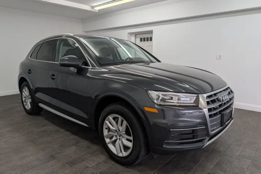 2020 Audi Q5 Premium 45 TFSI photo 1
