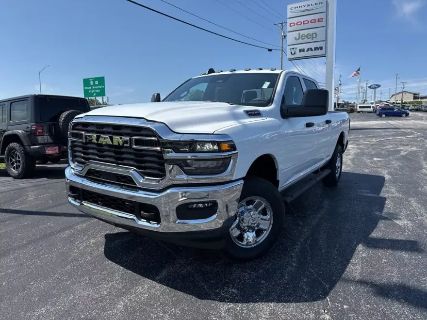 2025 Ram 2500 Tradesman photo 1