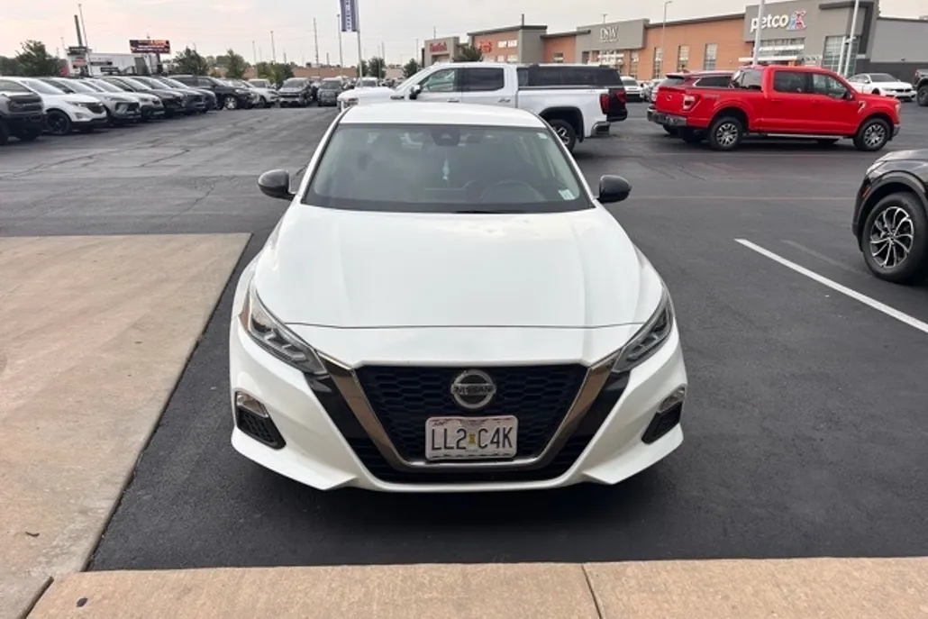 2020 Nissan Altima 2.5 SR photo 1