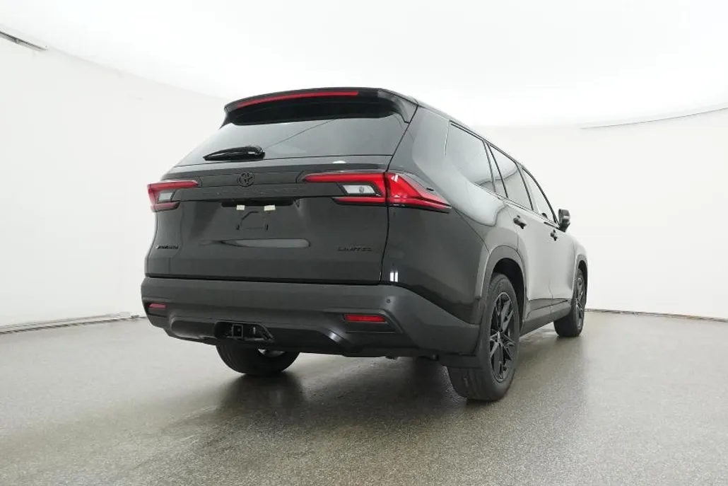 2026 Toyota Highlander Hybrid photo 1
