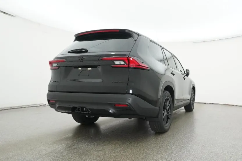 2026 Toyota Highlander Hybrid photo 1