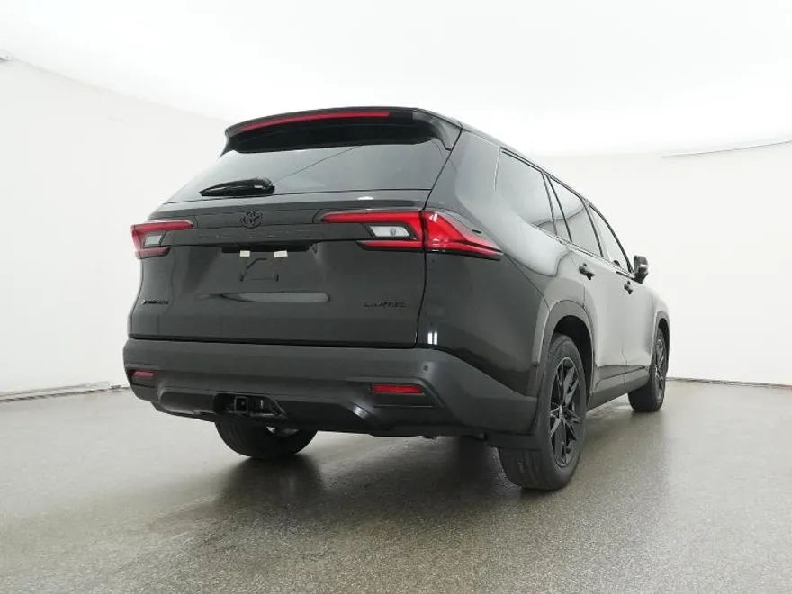 2026 Toyota Highlander Hybrid photo 1