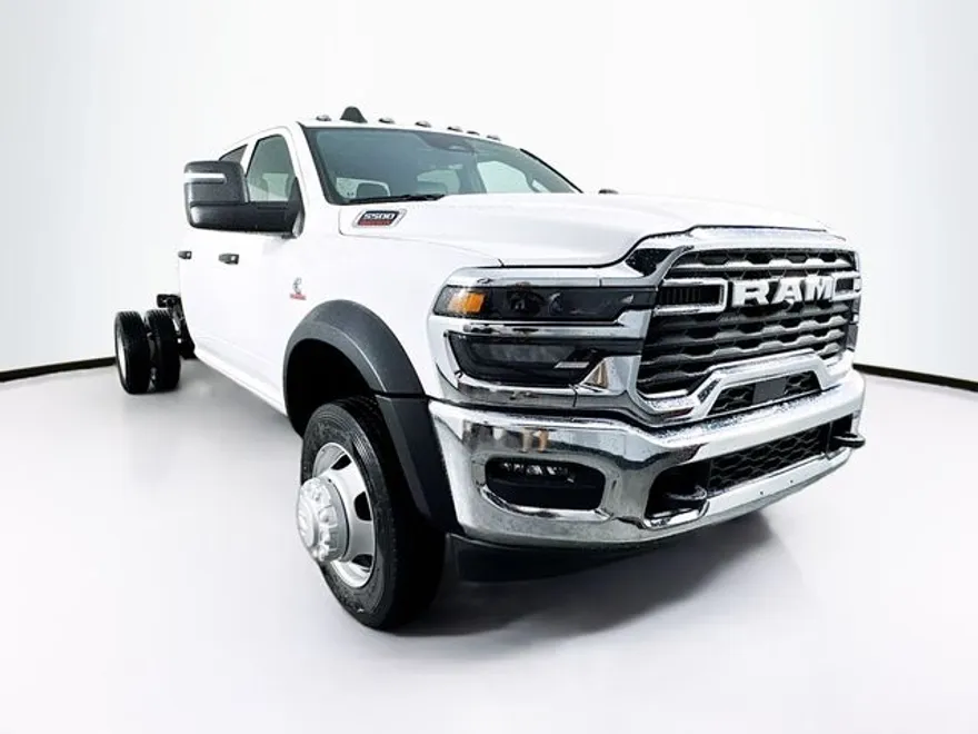 2025 Ram 5500 Tradesman photo 1