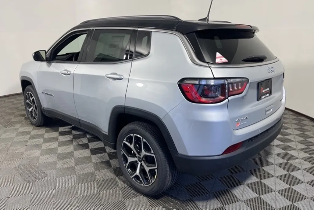 2025 Jeep Compass Limited photo 1