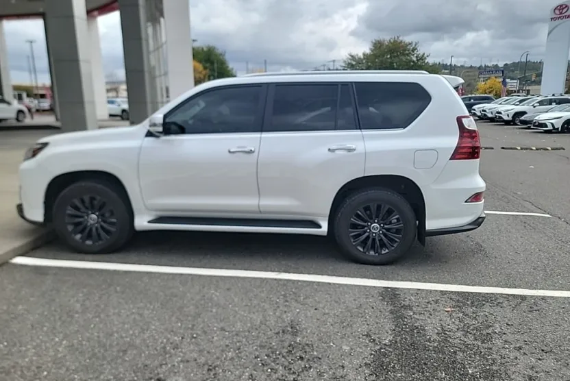 2022 Lexus GX 460 photo 1