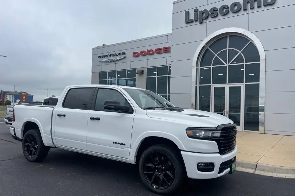 2025 Ram 1500 Laramie photo 1