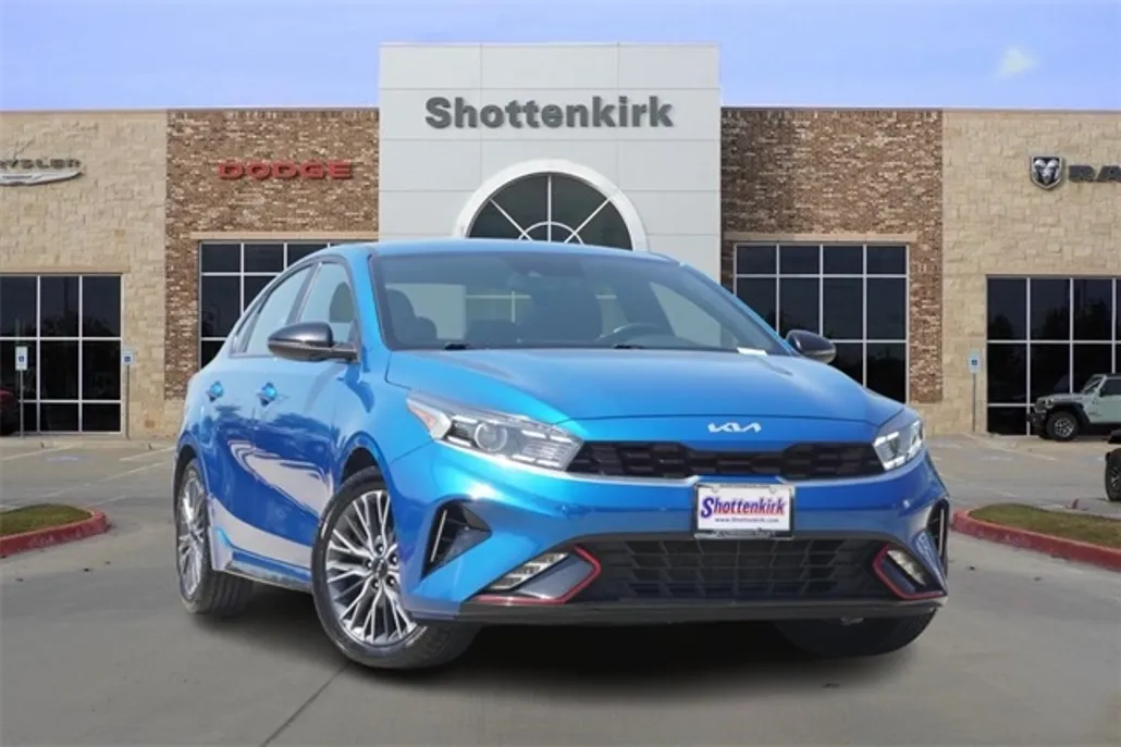 2023 Kia Forte GT-Line photo 1