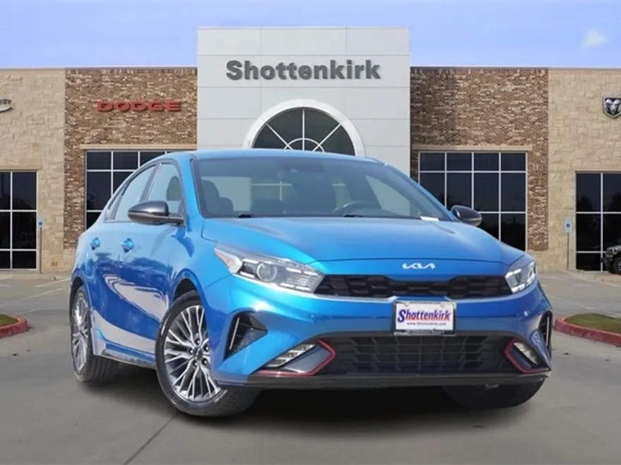 2023 Kia Forte GT-Line photo 1