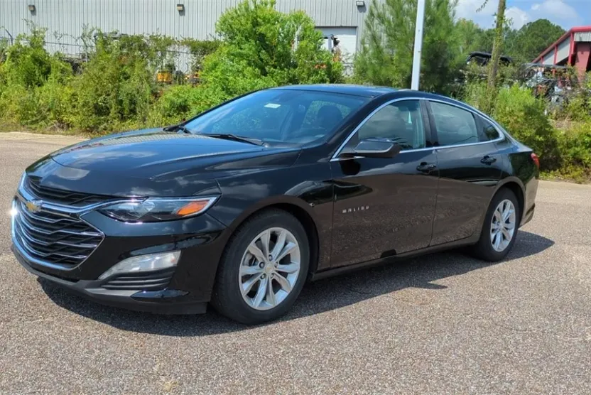 2024 Chevrolet Malibu 1LT photo 1