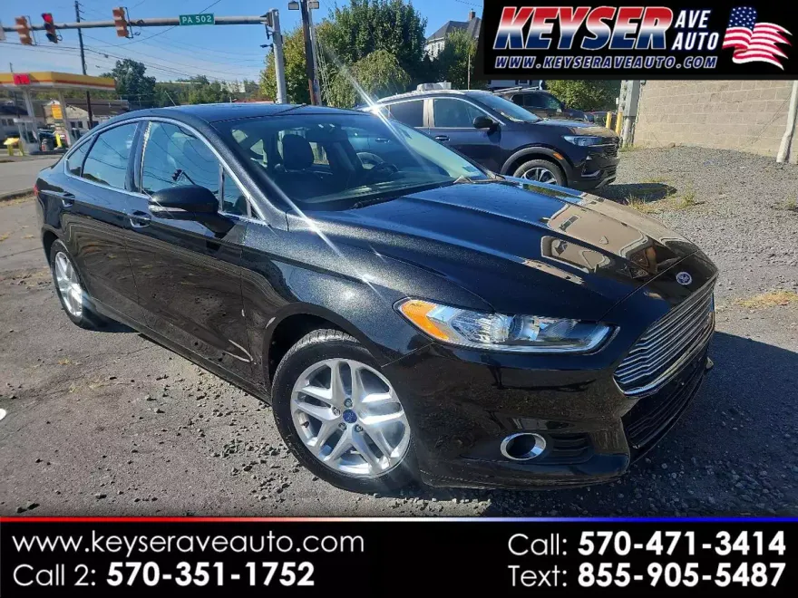 2013 Ford Fusion SE photo 1