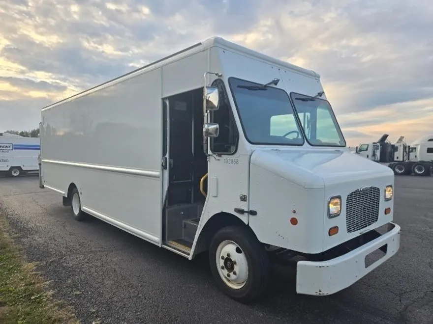 2019 Ford E-350 photo 1