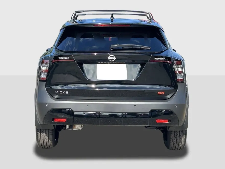 2026 Nissan Kicks SR photo 1