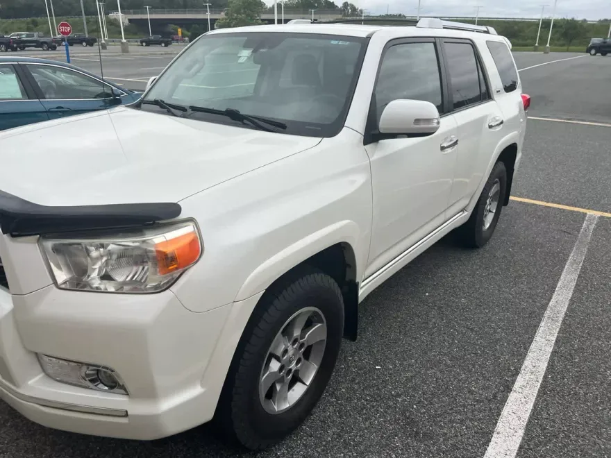 2011 Toyota 4Runner SR5 photo 1