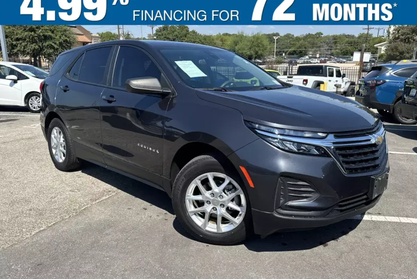 2022 Chevrolet Equinox LS photo 1