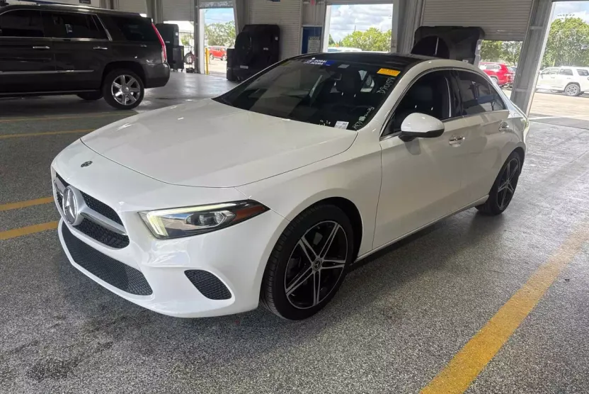 2019 Mercedes Benz A 220 photo 1