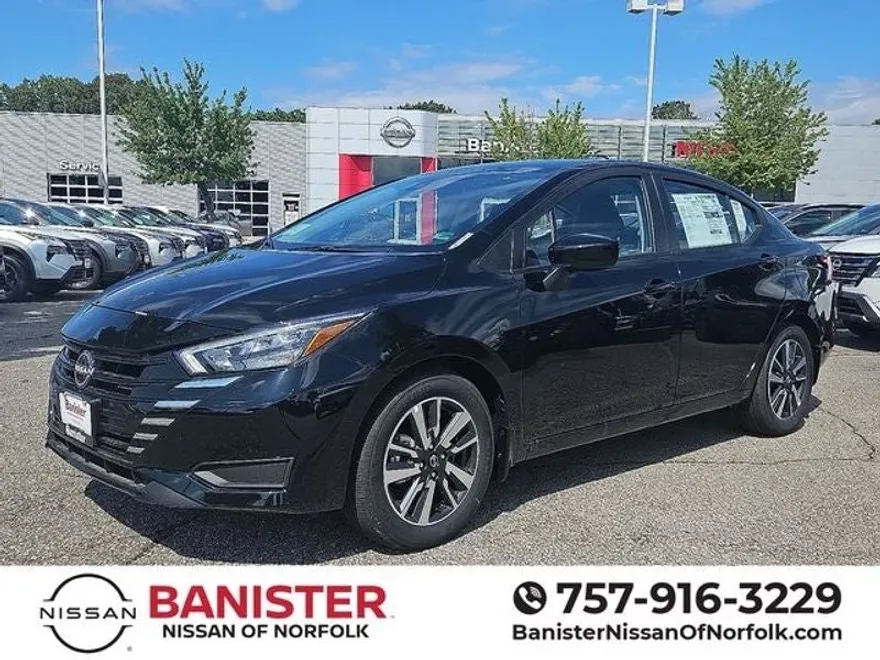 2025 Nissan Versa 1.6 SV photo 1