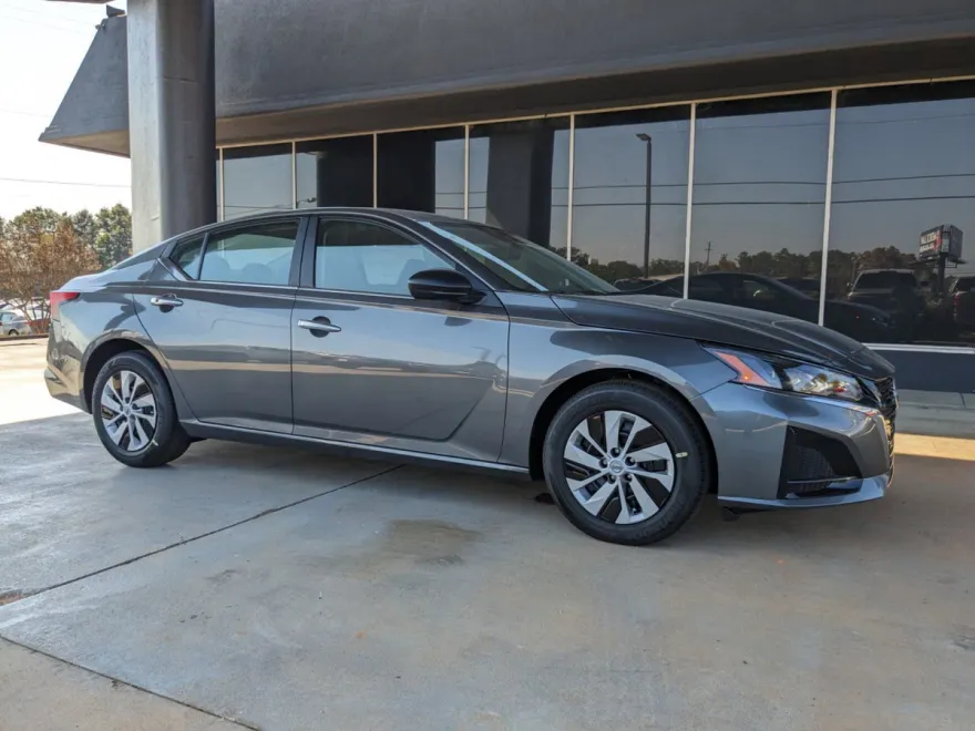 2025 Nissan Altima 2.5 S photo 1