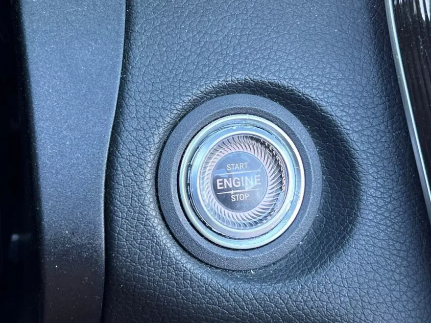2020 Mercedes Benz C 300 photo 22