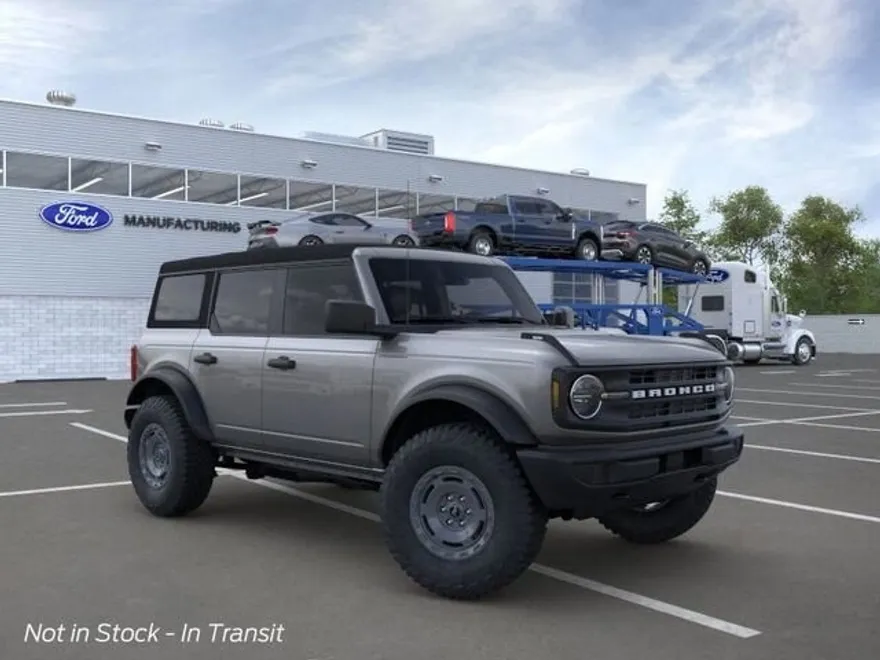2025 Ford Bronco Base photo 1